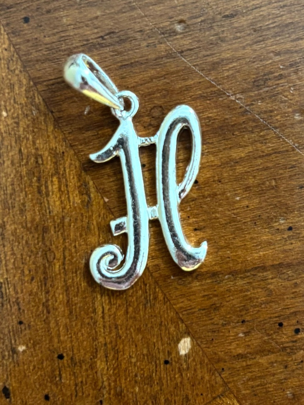 FR 925 Sterling Silver Initial 'H' Necklace Pendant (chain not included).
